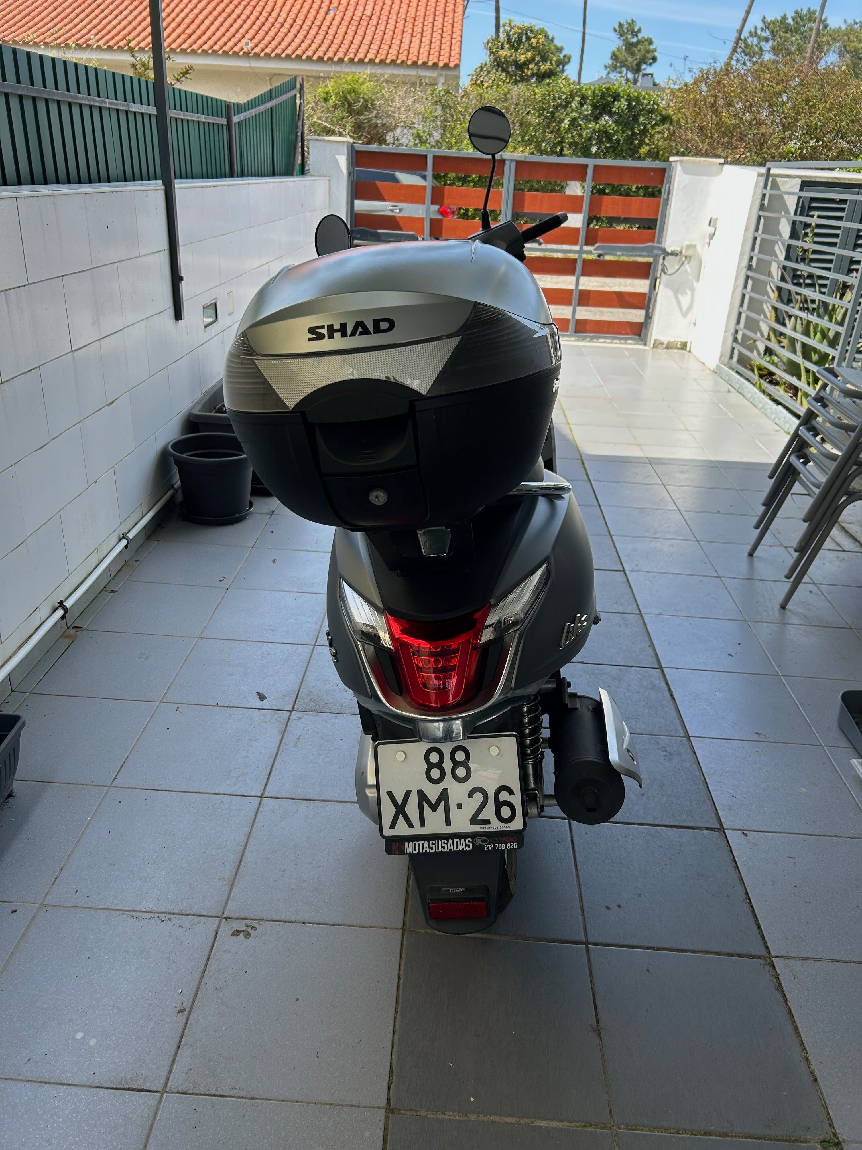 Kymco Like 125, muito económica e com poucos Kms.