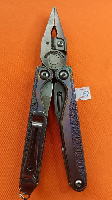 Мод на мультитул Leatherman Charge TTi (титановые накладки) с чехлом