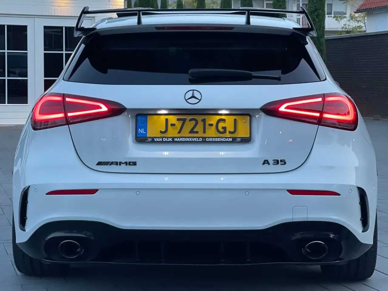 Разборка Mercedes Benz A35 AMG бампер б/у автозапчастини