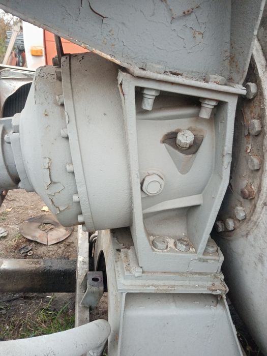 Редуктор автобетонозмішувача.