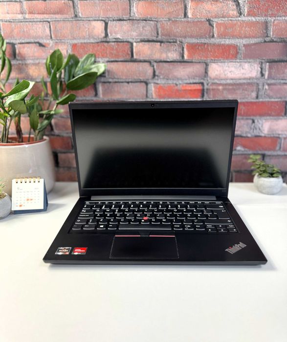 Ноутбук Lenovo ThinkPad E14 G3·AMD Ryzen 3 5300U·8GB+SSD256·14"HD·ТОП