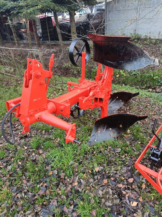 pług obrotowy dwuskibowy  lemken