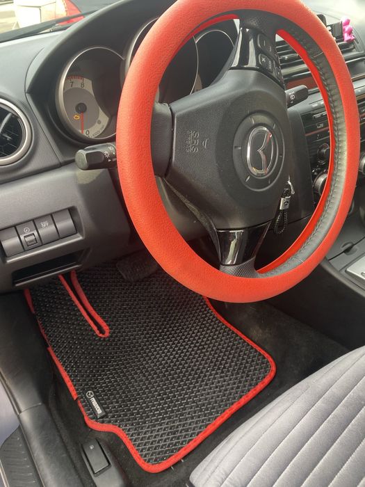 Продам мазду 3 автомат