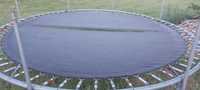 Stelaż masywnej trampoliny na 72 sprężyny średnica około 4m.