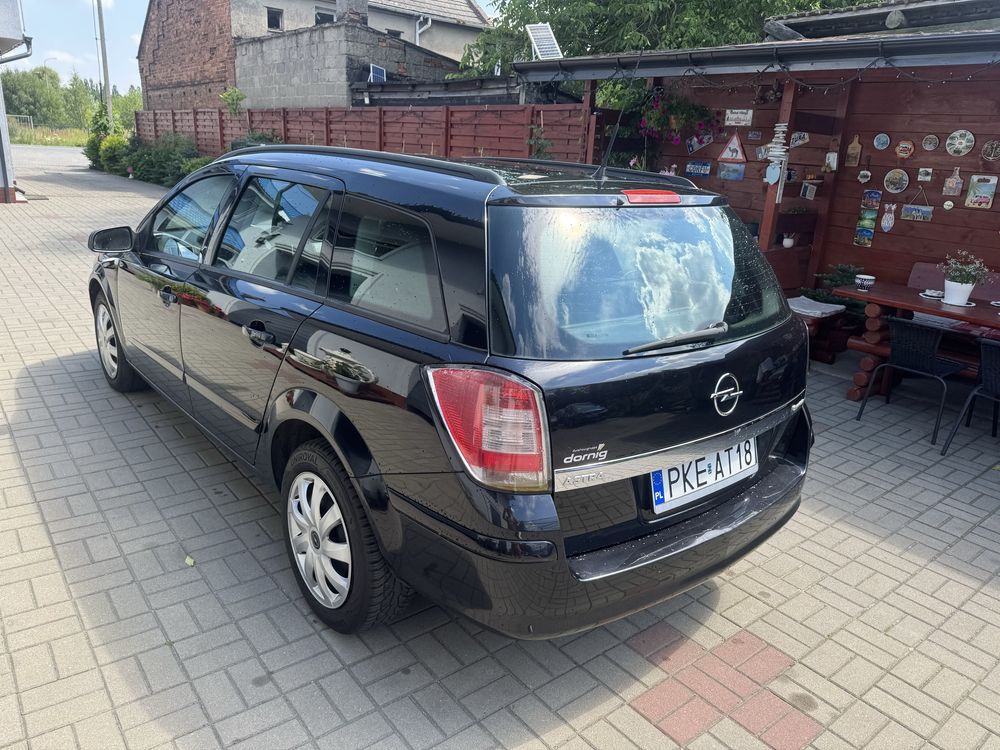 Opel Astra H 1.6 105 KM sprowadzony 2007 zarejestrowany klima