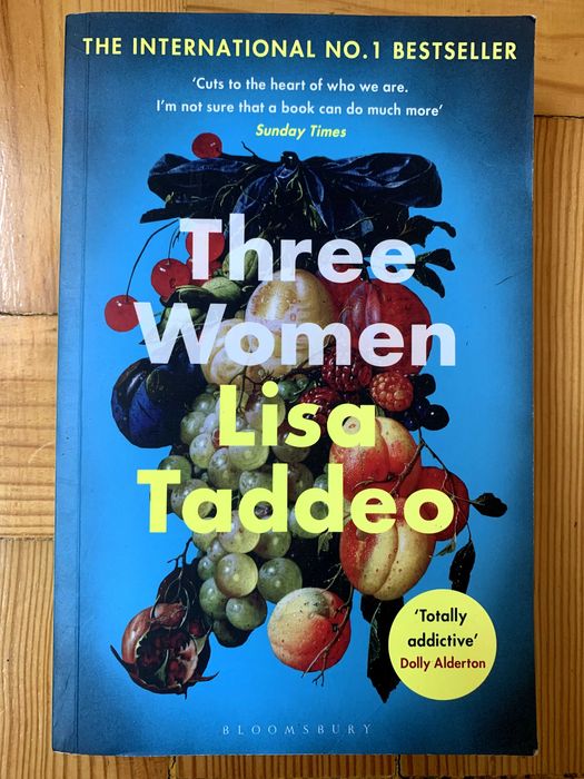 Three Women - Lisa Taddeo (SHIPPING FEES INCLUDED)