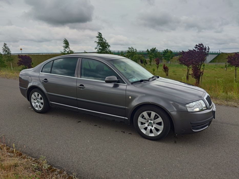 Sprzedam Skodę Superb 1