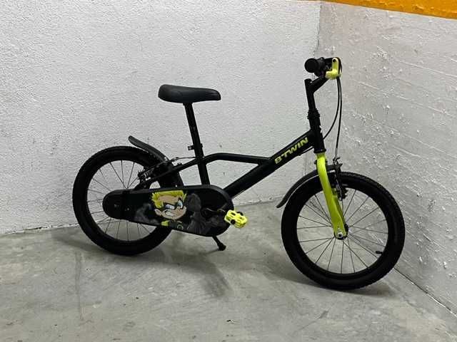 Bicicleta criança preta e amarela roda 16 idade ideal 4 a 6 anos