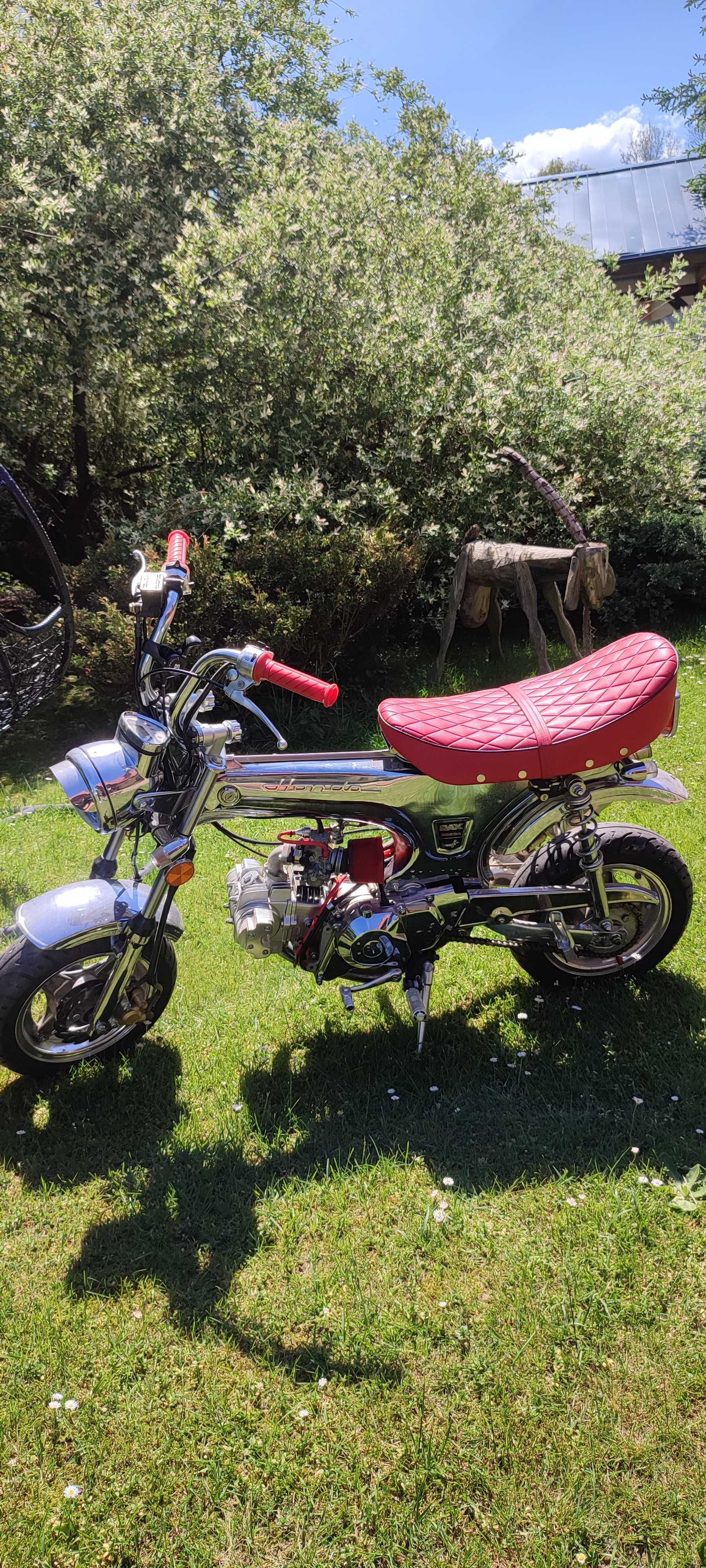 Honda 110 DAX mini motorek