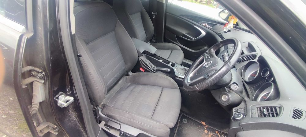 Opel Insignia 1.8 16V Kod Z18XER  ALU 18"  LAKIER Z20R  Cała na Części