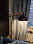 Lampa podłogowa regulowana