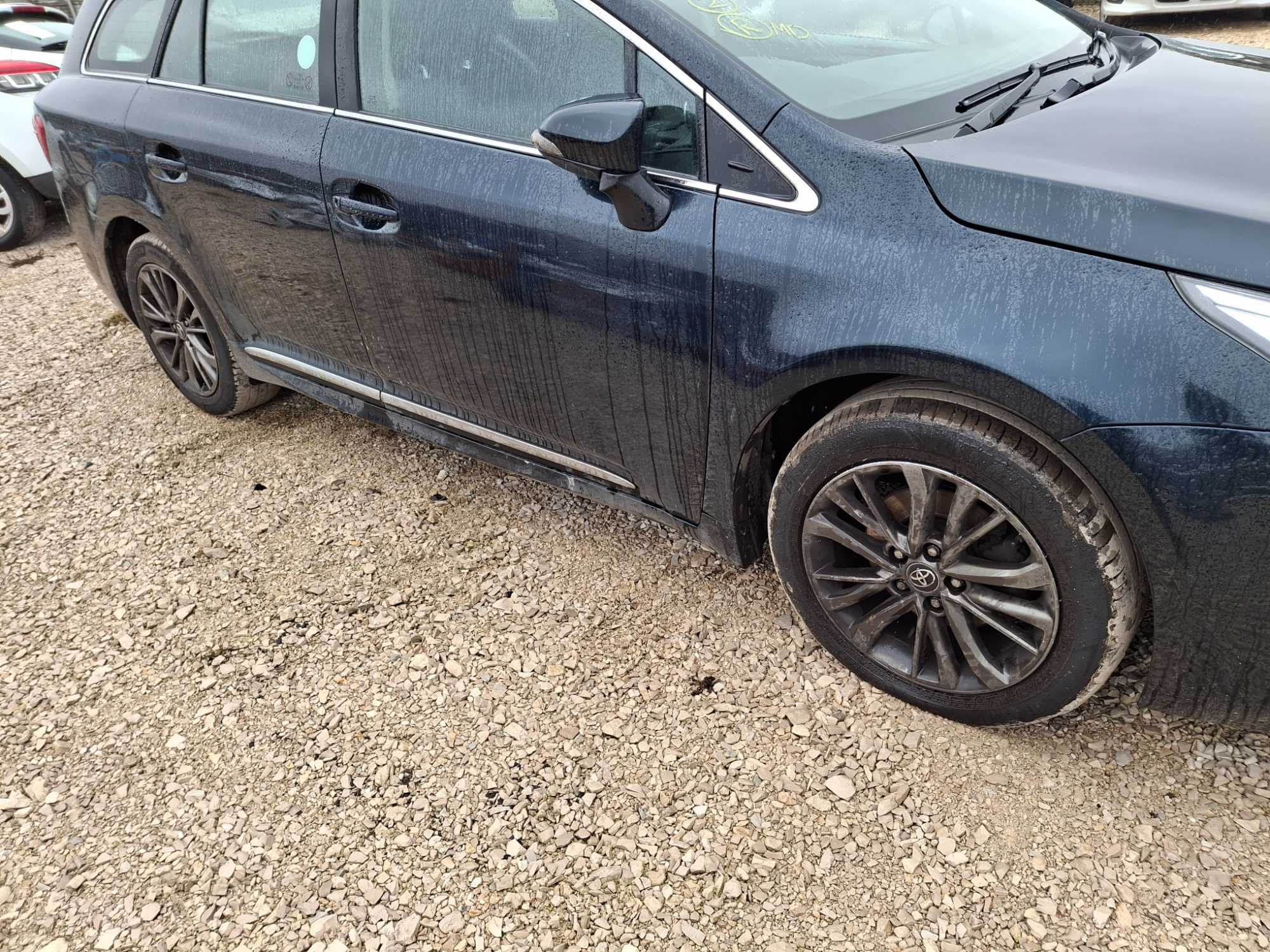 toyota avensis t27 lift t29  maska zderzak drzwi 1h2 lampa felgi skrzy