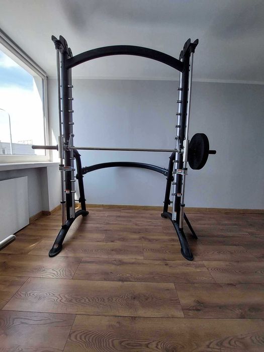 Suwnica smith matrix, maszyna na siłownię