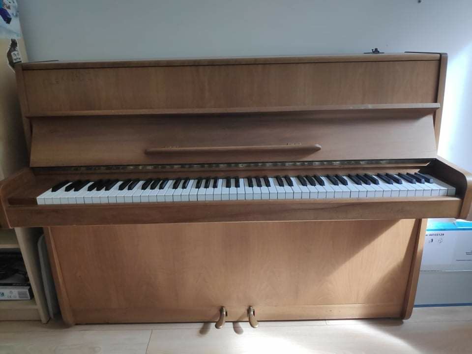 Pianino Nordiska Futura