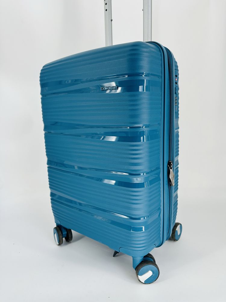 Nowa walizka PP/55x40x20/ mix kolor
