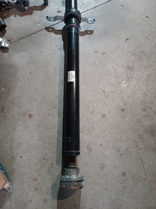 карданний вал кардан задній в зборі  приводний вал Audi Q5 8R кю5 ку5