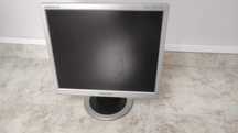 Monitor Samsung 701N - 17” 1280×1024 VGA (a funcionar)