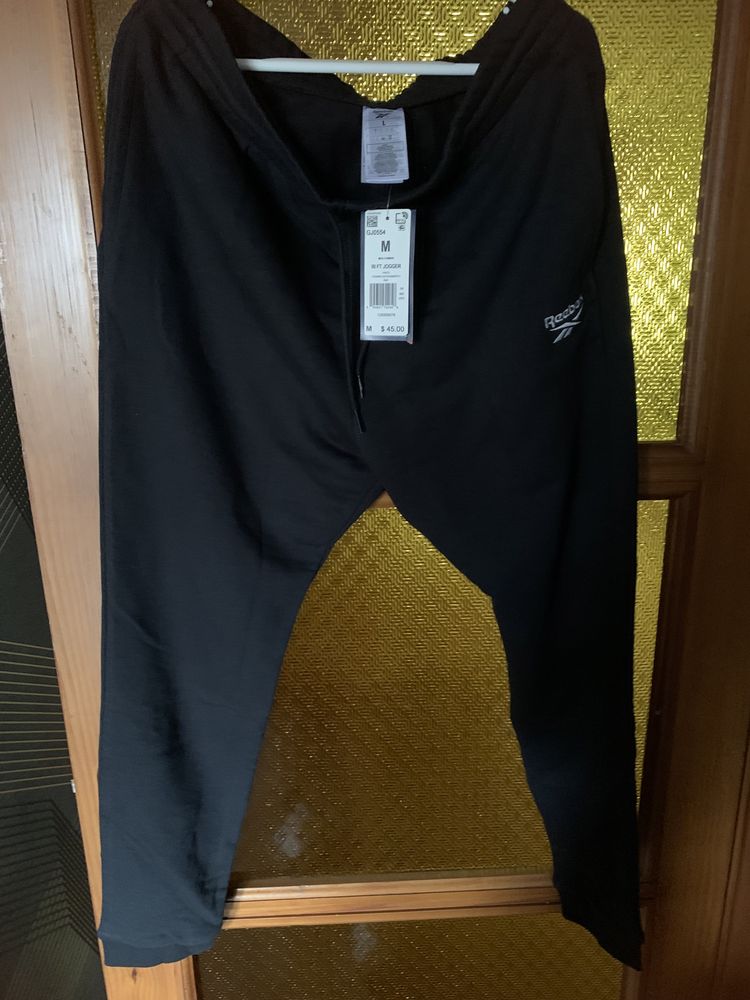 Спортивный костюм Reebok