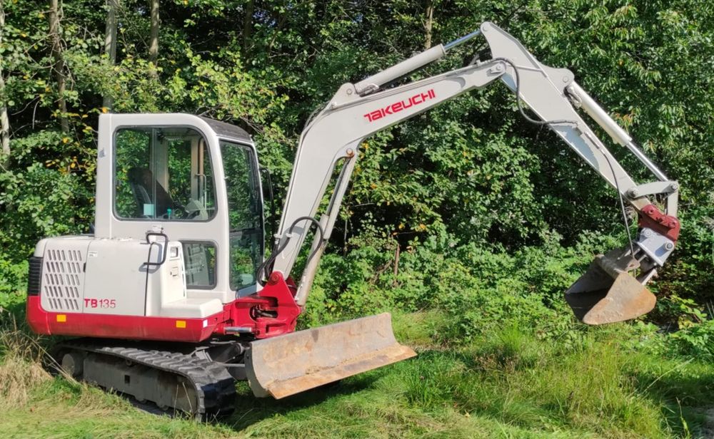 Koparka takeuchi. TB 135