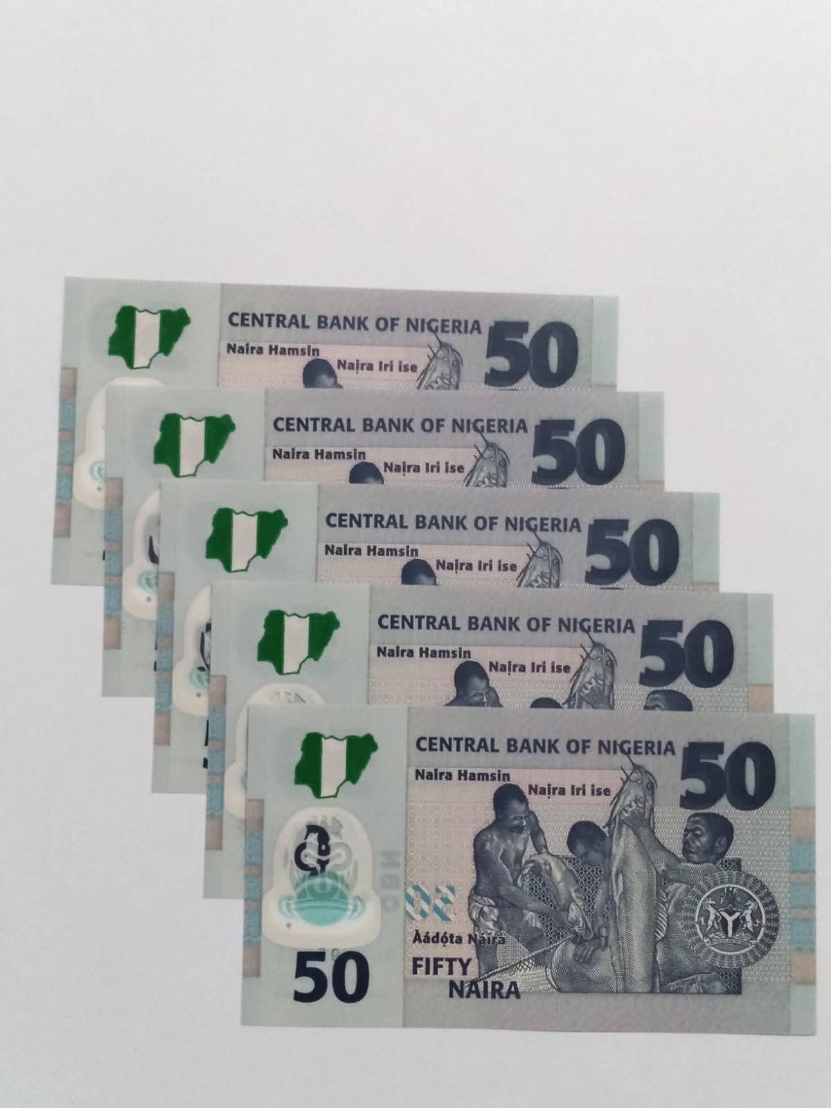 5× 50 Naira 2023, novas, nunca circuladas