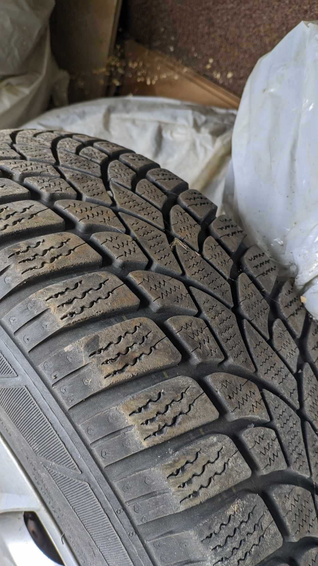 Opony zimowe R16 195/55 5x120, koła z ori kołpaki BMW DUNLOP