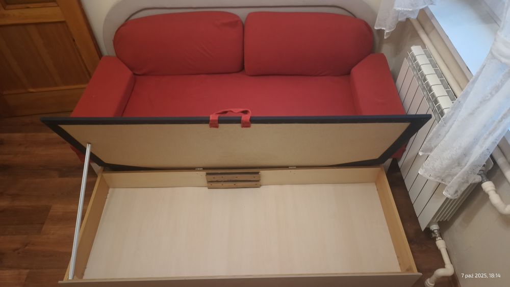 Tapczan czerwony z funkcją spania i szufladą sofa, kanapa