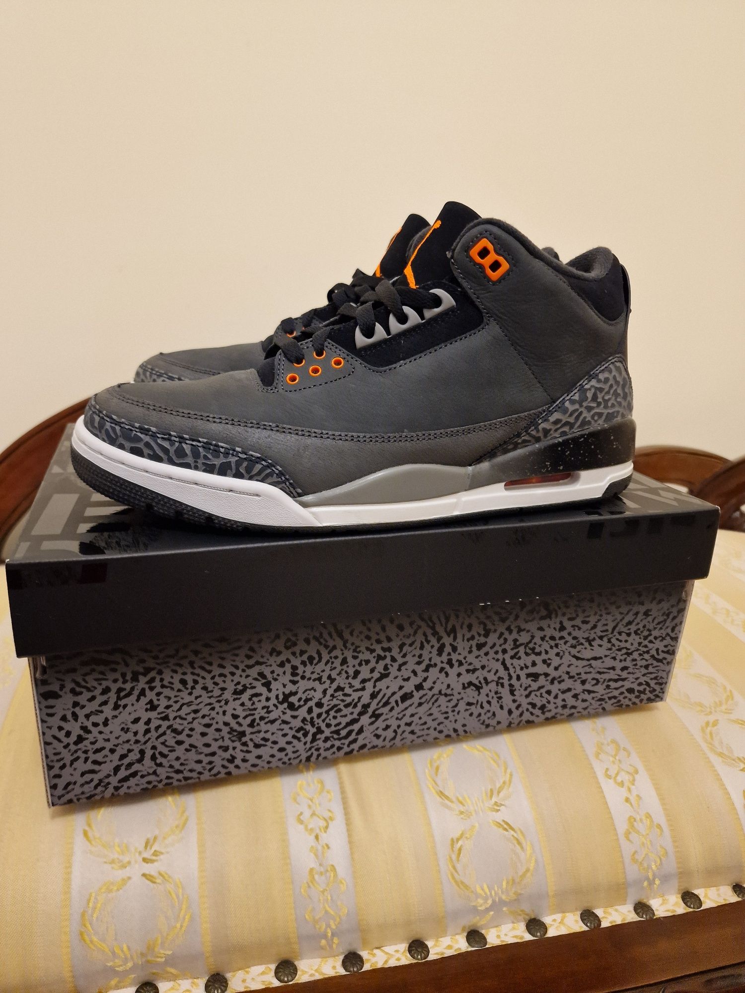 Nowe buty Nike Air Jordan 3 FEAR 45