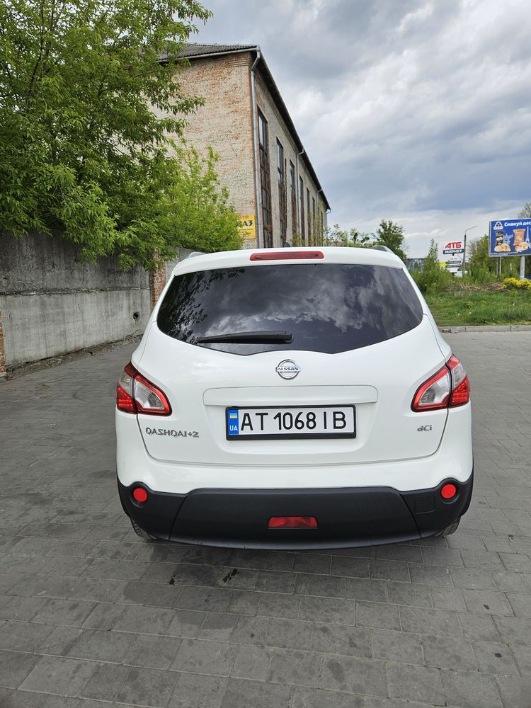 nissan qashqai+2 2.0 2010r