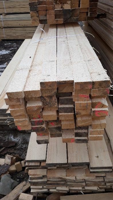 Więźba dachowa Deski szalunkowe łaty podbitka stemple