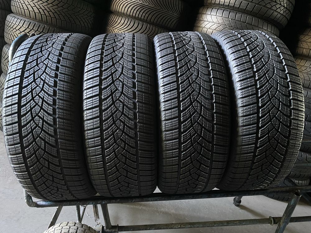 Шини 225/45/18 - 4штGoodyear Ultra Grip P зима