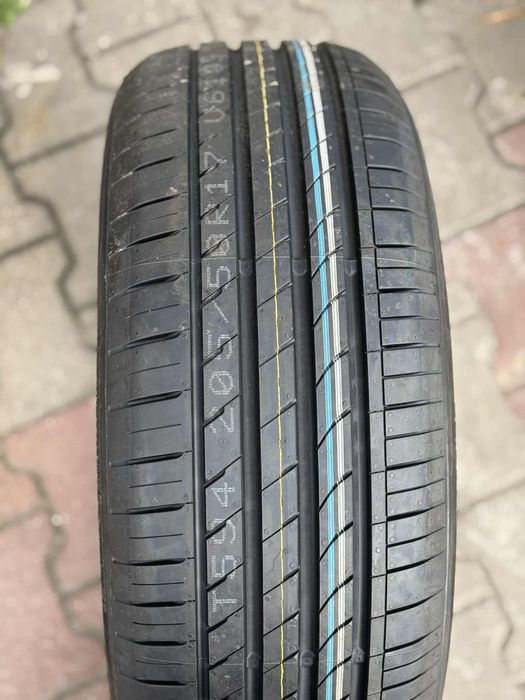 Opona Nexen Nfera SU1 205/50R17