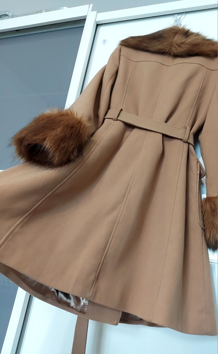 Piękny brązowy zimowy płaszcz z futerkiem Miss Selfridge L/40