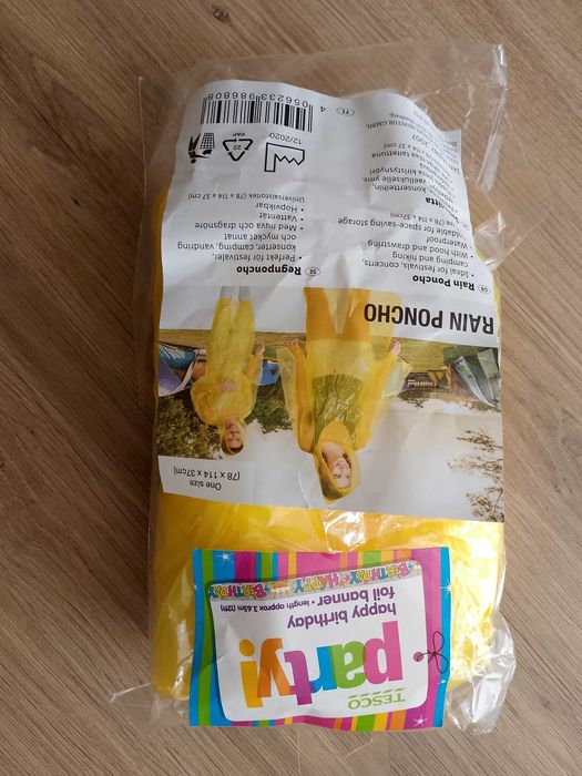 Folia plasz przeciwdeszczwy