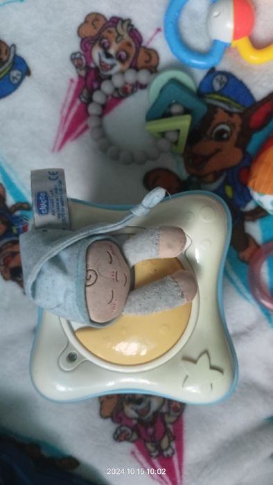 Pozytywka Chicco z projektorem melodyjki, kolory, usypianie niemowląt