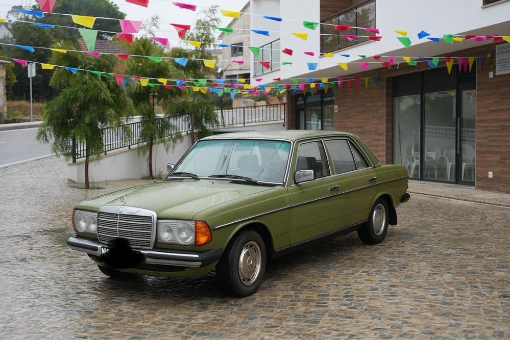 Mercedes 240d W123