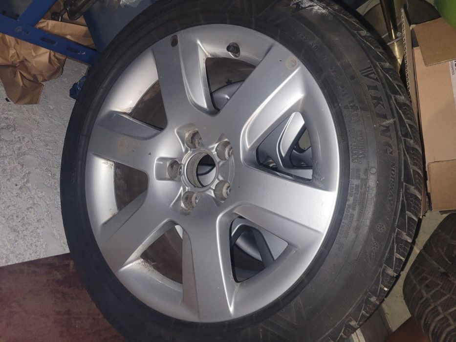 komplet x 4 alufelgi Audi a4 b8 opony zimowe Viking 225 50 R17