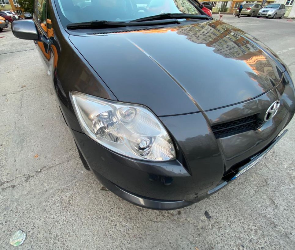 Продам Auris, асфальт, 1.6. Идеал