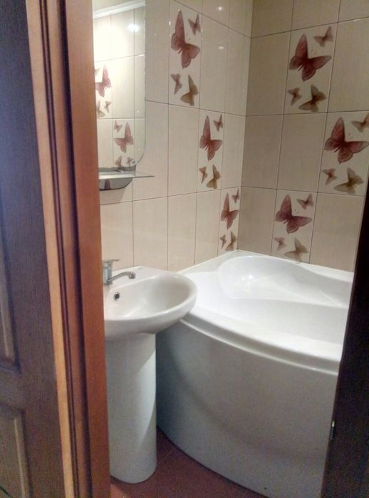 Продається 1-кімнатна квартира з  мальовничим краєвидом