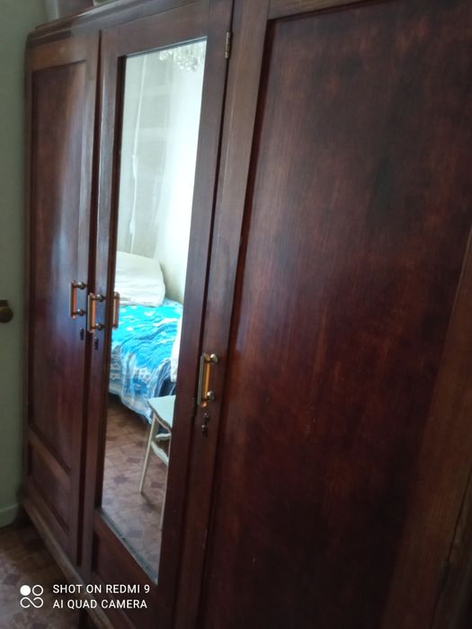 Трьох дверна шафа міцна