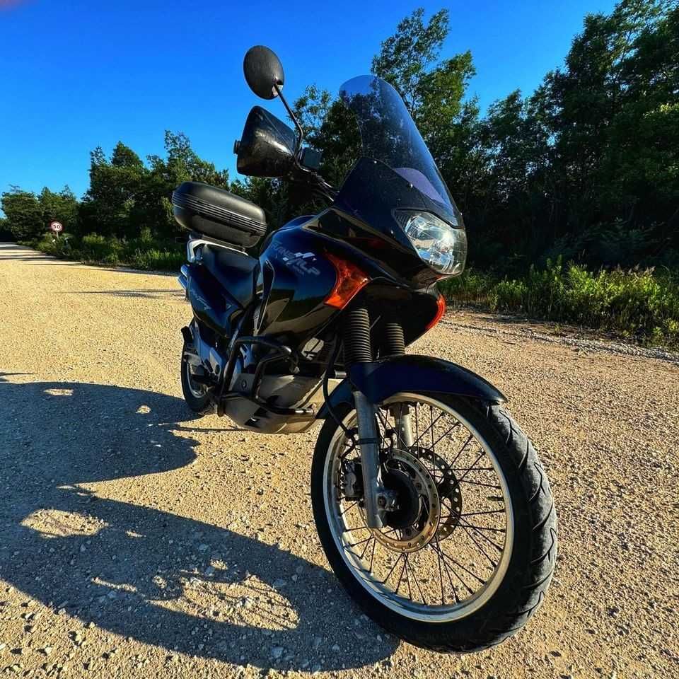 Mota Honda Transalp 650XL (c/ Vídeo)