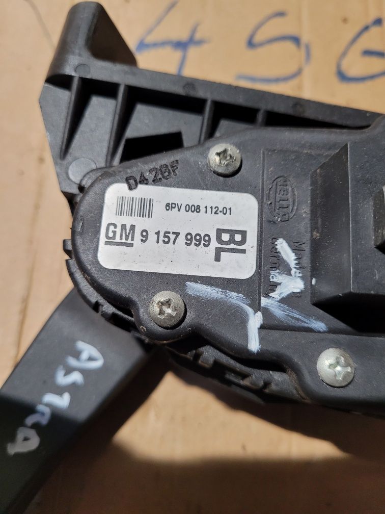 Potencjometr pedał gazu opel astra III H zafira B diesel benzyna 2006r