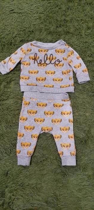 Спортивный костюм 6-9 місяців