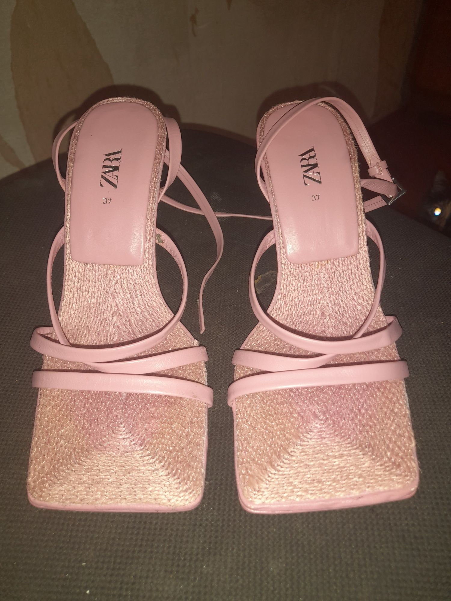 Туфлі Zara рожеві 37р