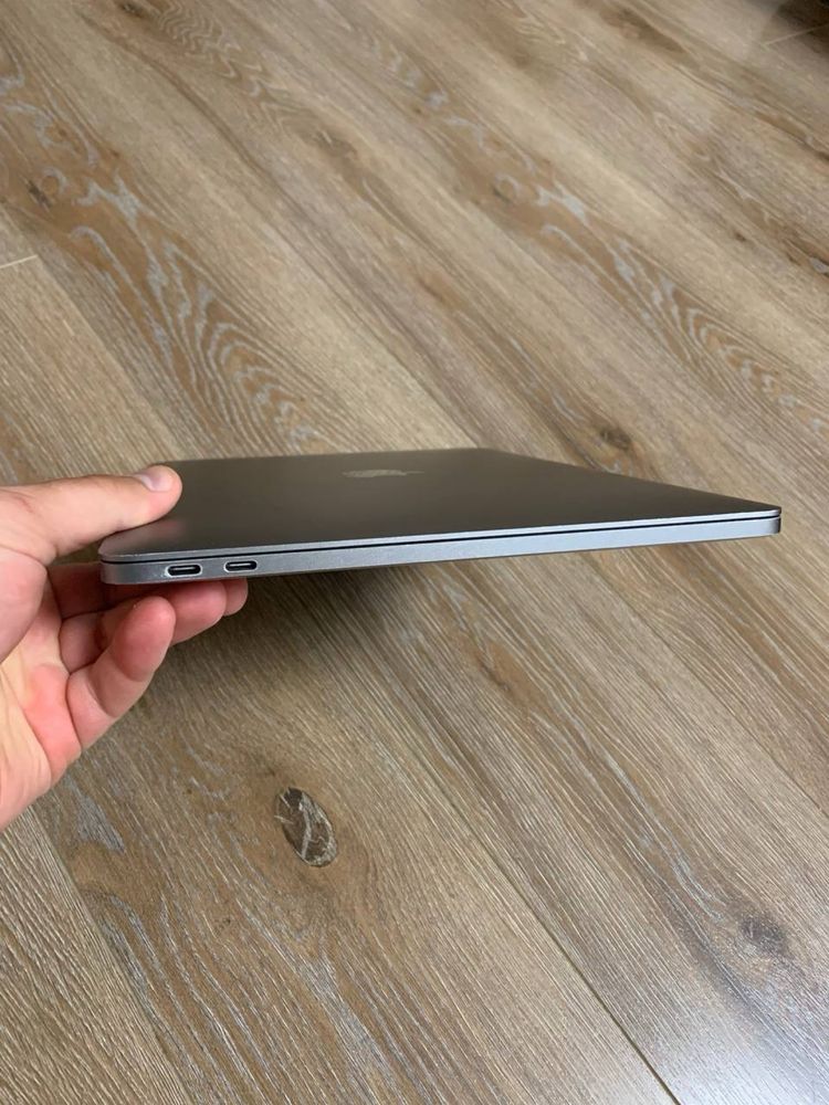 ЗНИЖЕНА ЦІНА MacBook Pro 13 2017 i5 / 16Gb / 120Gb