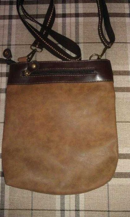 Шкіряна нова сумка-месенджер через плече від елітного бренду - Сhala