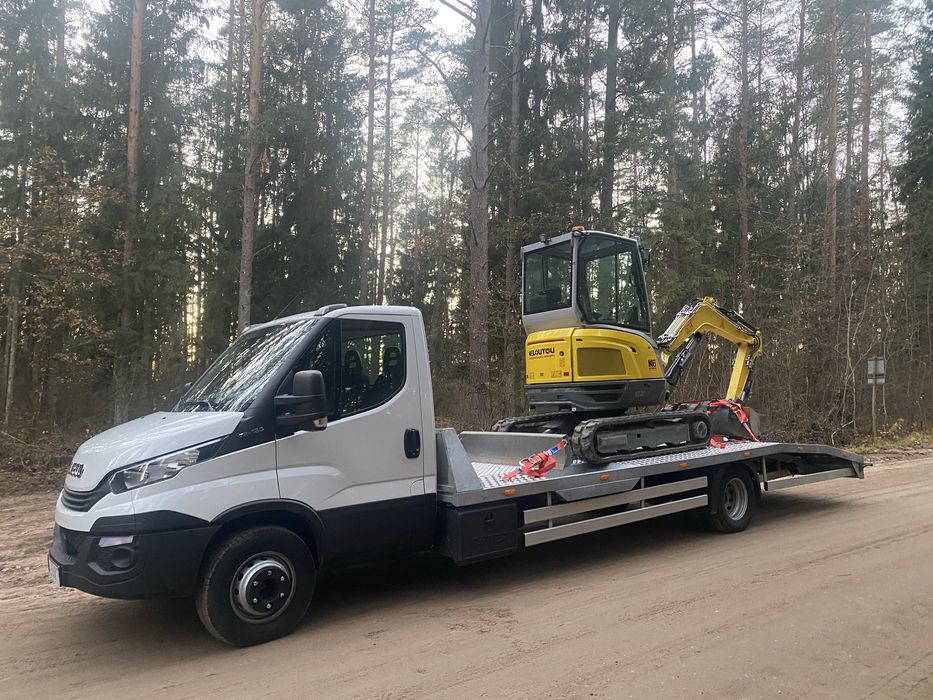 Transport maszyn do 14 T Usługi transportowe Laweta