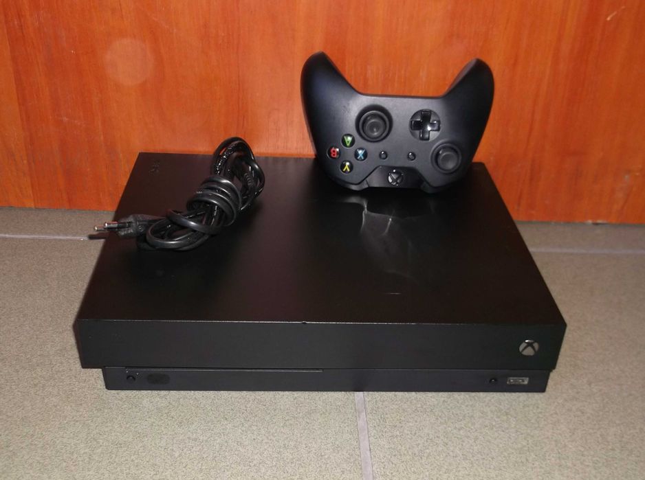 Konsola XBOX ONE X 1TB