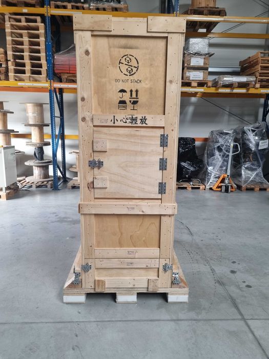 Sprzedam skrzynie transportowe do transportu szaf serwerowych