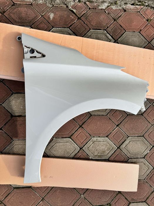 Крило праве renault zoe OV369