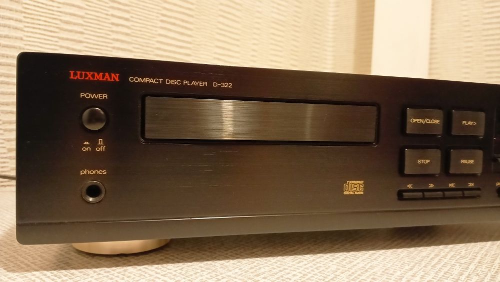 Odtwarzacz CD Luxman D-322